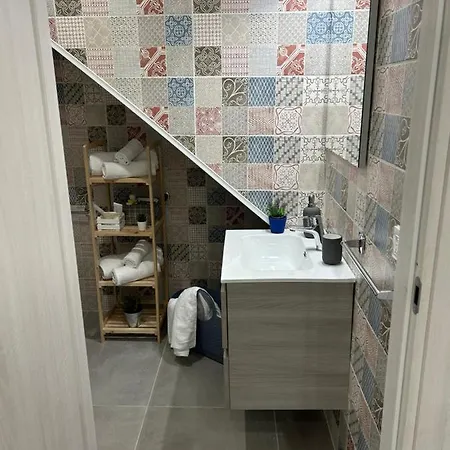 度假居 Casa Elivi Ballaro 2 Passi Dal Centro Storico, Parcheggio E Stazione Ferroviaria *